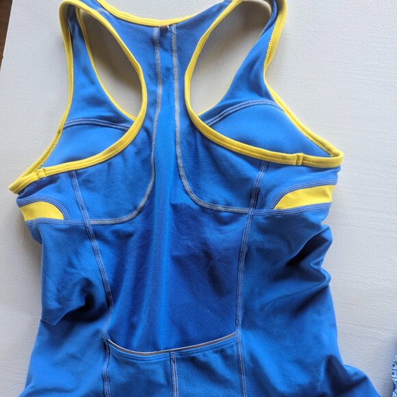 Nike Livestrong Shorts and Top Size Small in Bright Blue - Picture 7 of 16